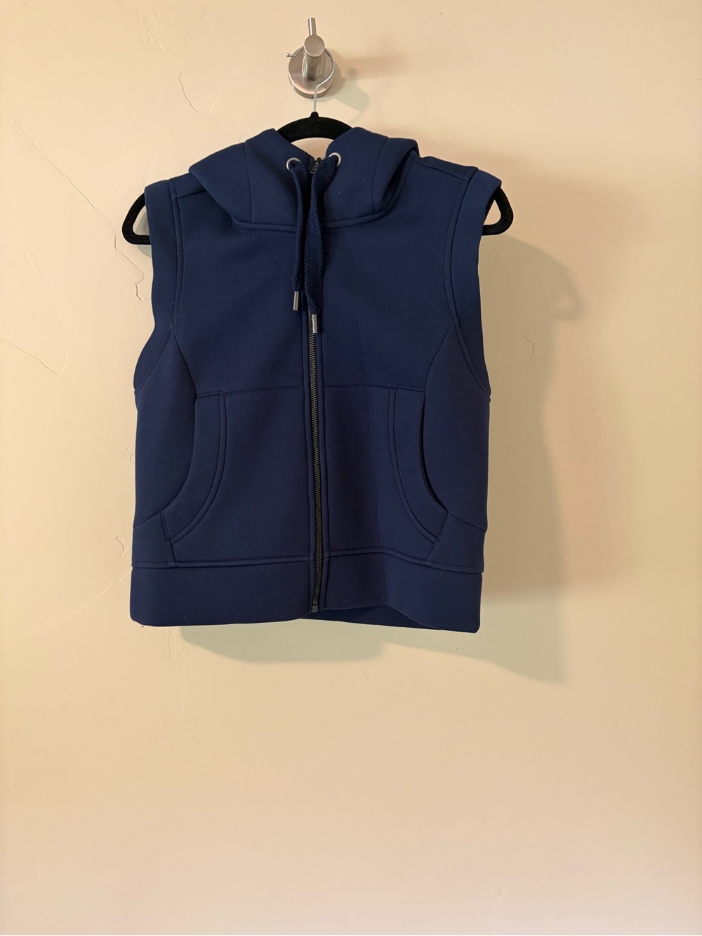 Athleta XS scuba fabric vest with hood